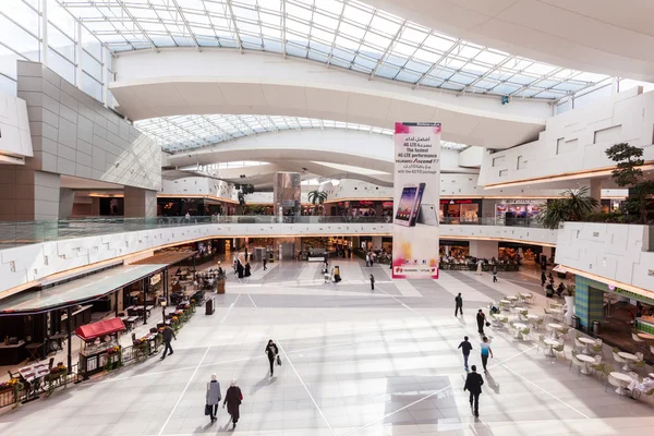 Interieur van de lanen Mall in Koeweit. 10 december 2014 in Koeweit, Midden-Oosten — Stockfoto