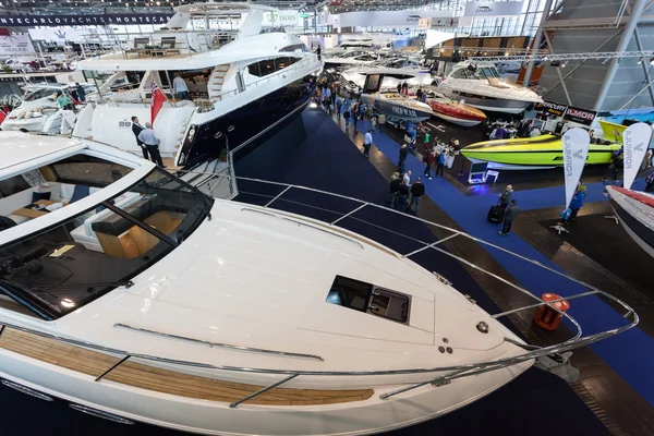 Boot Duesseldorf 2015 - the worlds biggest yachting and water sports exhibition. January 25, 2015 in Duesseldorf, Germany — Stock Photo, Image