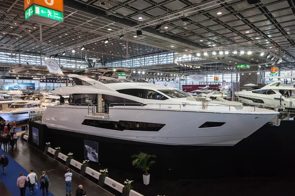 Boot Duesseldorf 2015 - the worlds biggest yachting and water sports exhibition. January 25, 2015 in Duesseldorf, Germany — Stock Photo, Image