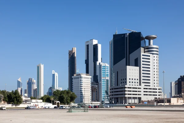 Yüksek katlı binalarda downtown Kuwait City, Orta Doğu — Stok fotoğraf