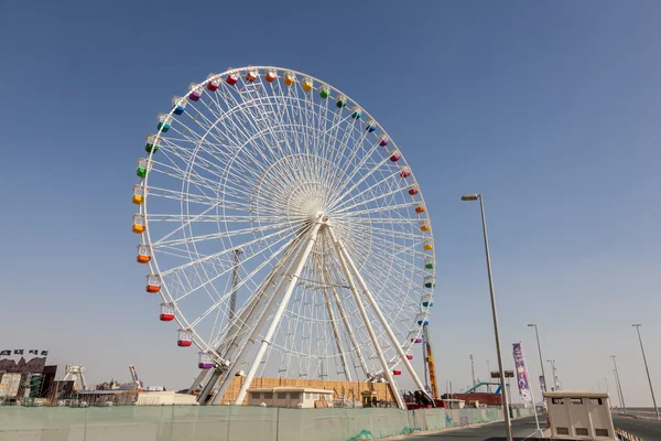 Dubai, uae - 13. Dezember: globale dörfliche dubail und unterhaltungsstadt außerhalb dubais. 13. dezember 2014 in dubai, vereinigte arabische emirate — Stockfoto