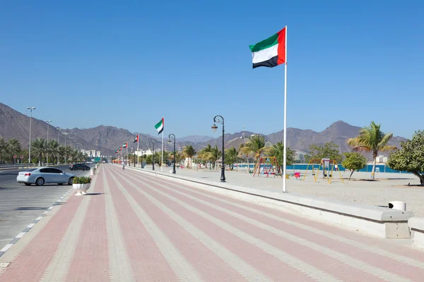 Paseo marítimo en Khor Fakkan, Fujairah, Emiratos Árabes Unidos — Foto de Stock