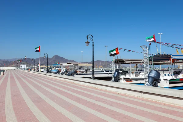 Sétány Khor Fakkan, Fujairah, Egyesült Arab Emírségek — Stock Fotó