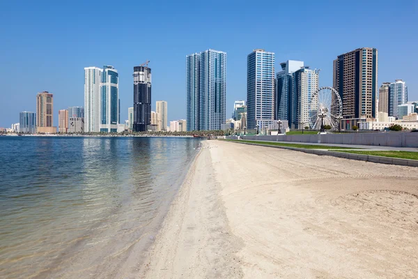 Strand in Sharjah City, Verenigde Arabische Emiraten — Stockfoto