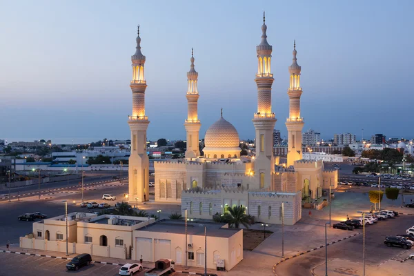 Zayed moschee in ras al-khaimah, vereinigte arabische emirate — Stockfoto