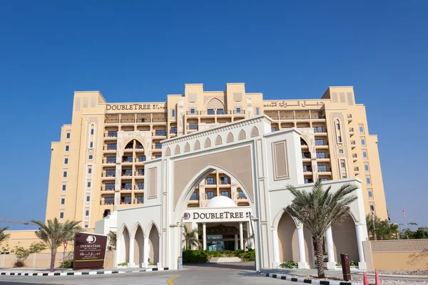 Ras Al Khaimah, Verenigde Arabische Emiraten - 17 Dec: De luxe Doubletree by Hilton Hotel Resort en Spa Marjan Island. 17 december 2014 in Ras Al Khaimah, Verenigde Arabische Emiraten — Stockfoto