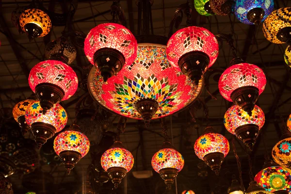 Lampes artisanales orientales traditionnelles — Photo