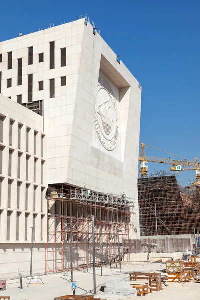 Kuwait - 9 Dec: Central Bank of Kuwait byggarbetsplats. 9 december 2014 i Kuwait City, Mellanöstern — Stockfoto