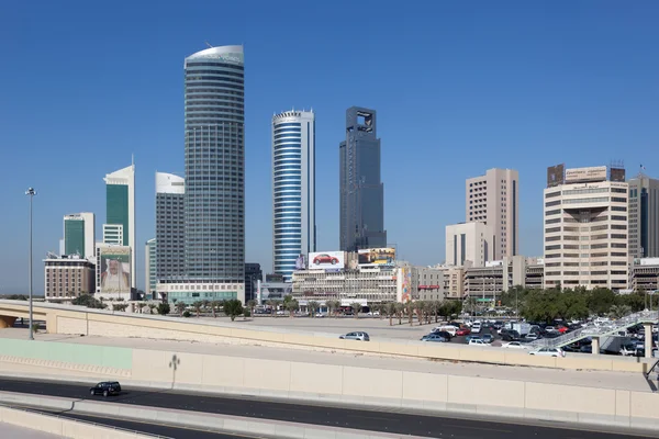 KOWEÏT - DEC 8 : gratte-ciel au Koweït Centre-ville. 8 décembre 2014 à Koweït, Moyen-Orient — Photo