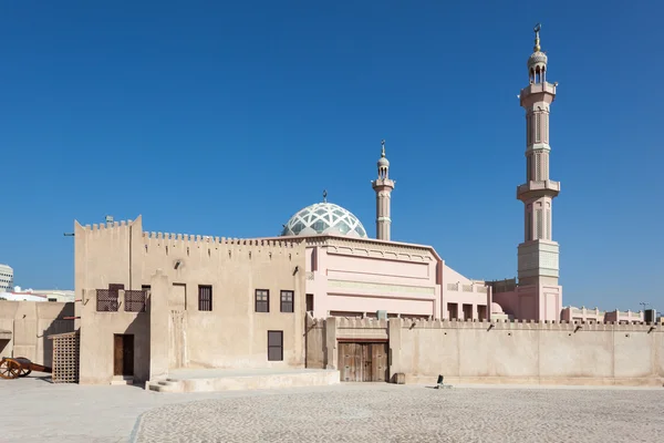 Mesquita em Ajman, Emirados Árabes Unidos — Fotografia de Stock