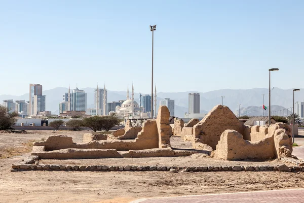 Antiguas ruinas en Fujairah City, Emiratos Árabes Unidos —  Fotos de Stock