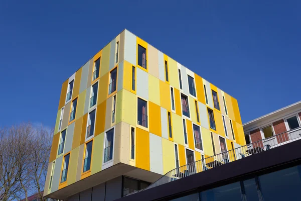 BREMEN, GERMANY - APR 5: Modern building of the Youth Hostel in Bremen. April 5, 2014 in Bremen, Germany — Stock Photo, Image