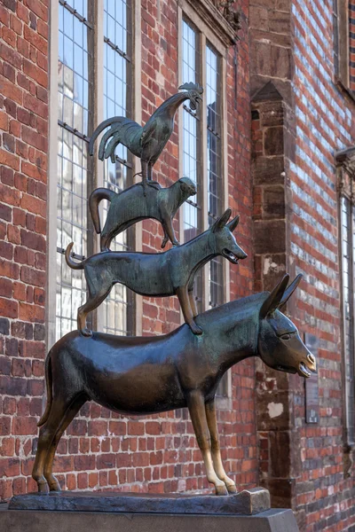 Estátua dos músicos da cidade de Bremen em Bremen, Alemanha — Fotografia de Stock