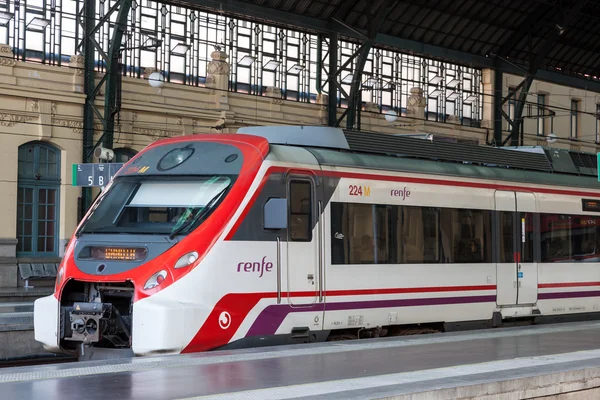 Tren de Pasajeros en Valencia — Foto de Stock