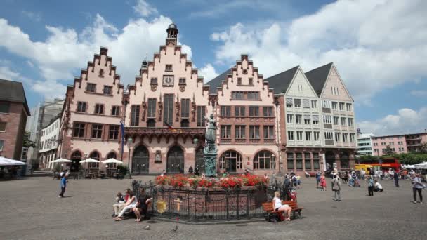 Roemberberg square in Frankfurt, Germany — Stock Video