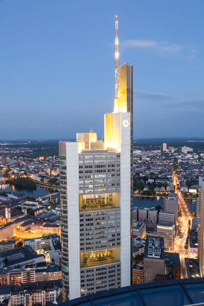 De Commerzbank Toren in Frankfurt Main — Stockfoto