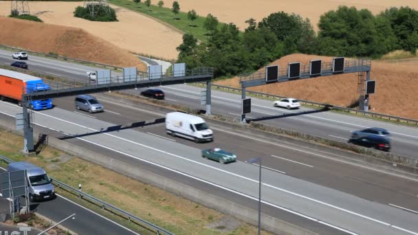 Tráfico por carretera — Vídeos de Stock