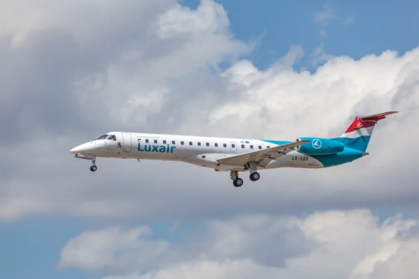 Luxair Embraer ERJ-145LU — Stock Photo, Image