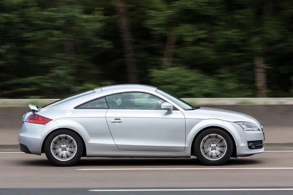 Audi TT Coupe on the highway — 图库照片
