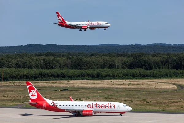 Airberlin-Flugzeuge am Flughafen Köln / Bonn — Stockfoto