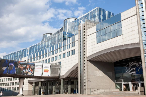 Edificio del Parlamento Europeo en Bruselas — Foto de Stock