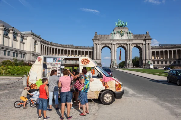 Ice cream car in Brussels — Stockfoto