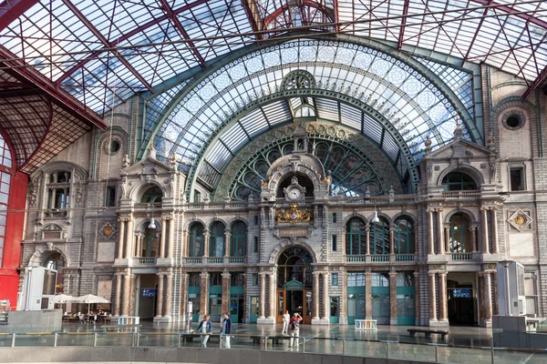 Interior of the Antwerp Railway Station — Stock Photo, Image