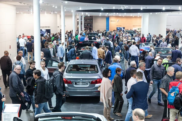 BMW stand visitors at the IAA 2015 in Frankfurt Main — Stock Fotó