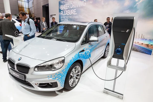 New BMW 225xe hybrid at the IAA 2015 — Stock Photo, Image