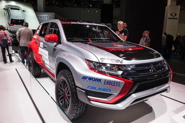 Mitsubishi Outlander PHEV Rally at the IAA 2015 — Zdjęcie stockowe