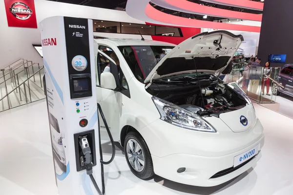 The Electric Nissan e-NV200 at the IAA 2015 — 스톡 사진