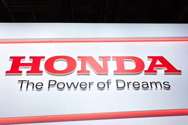 Honda Logo с логотипом на выставке IAA 2015 — стоковое фото