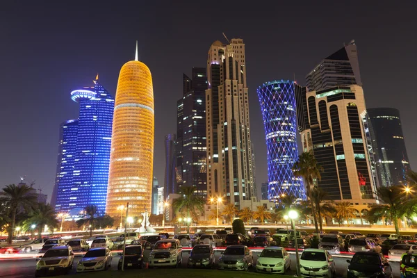 Doha centre-ville la nuit, Qatar — Photo