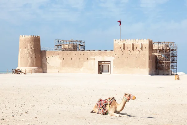 在卡塔尔的历史性 Al Zubara 堡。 — 图库照片