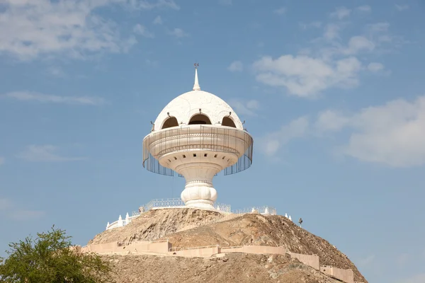 Гигантская горелка для ладана в Маскате, Оман — стоковое фото