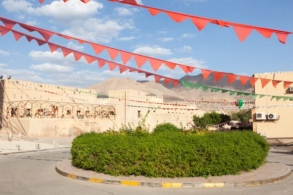 Rotonda verde en Nizwa, Omán — Foto de Stock