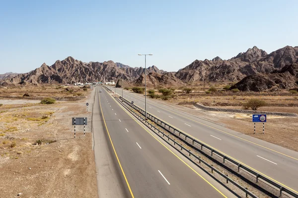 Rodovia em Oman — Fotografia de Stock