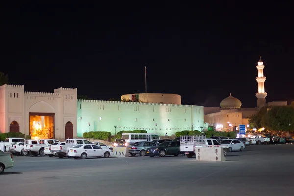 Porten till den gamla staden Nizwa, Oman — Stockfoto