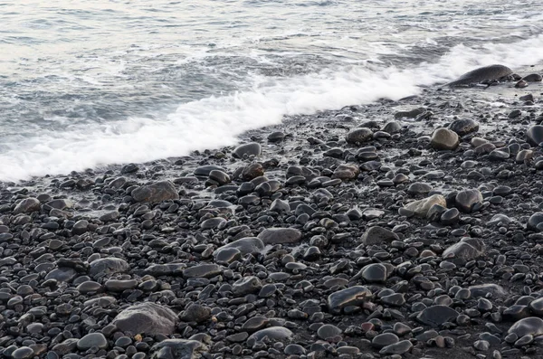 Вулканическая Галька Линии Серфинга Черном Цвете — стоковое фото