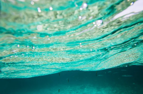 水面下からの海の水面 — ストック写真