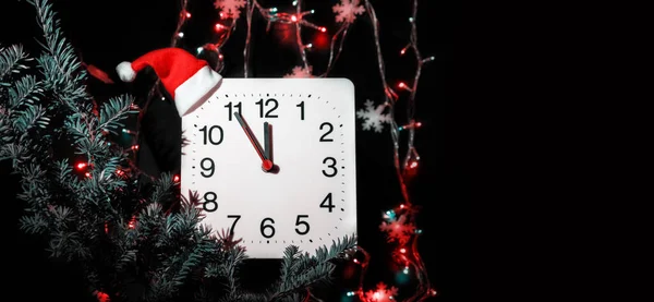 Clock Branches New Year Fir Black Background Second Hand Moves — Stock Photo, Image