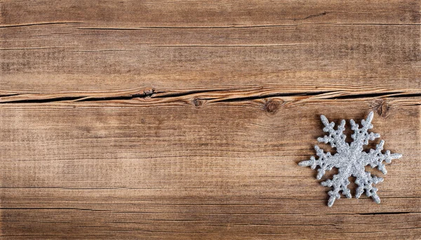 Fondo de Navidad. Decoración de año nuevo en tablero de madera grunge — Foto de Stock