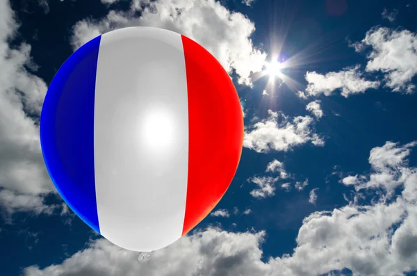 Ballon avec drapeau de France sur le ciel — Photo