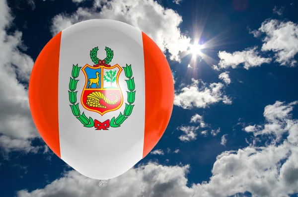 Balloon with flag of peru on sky — Stock Photo, Image
