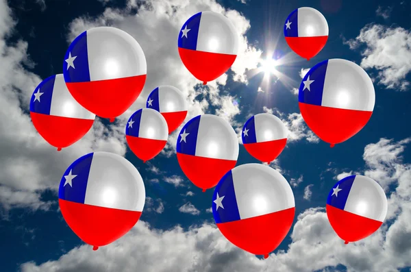 很多气球与智利国旗在天空上 — 图库照片