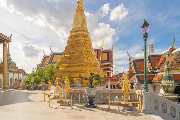 Pagode Dourado Templo Esmeralda Buda Banguecoque Tailândia Wat Phra Kaew — Fotografia de Stock