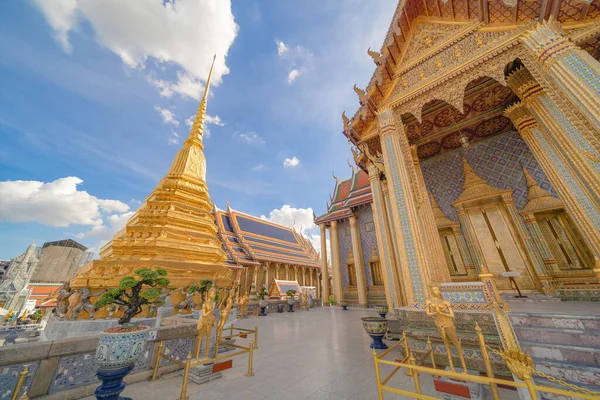 Золотая Пагода Храме Изумрудного Будды Бангкоке Таиланд Wat Phra Kaew — стоковое фото