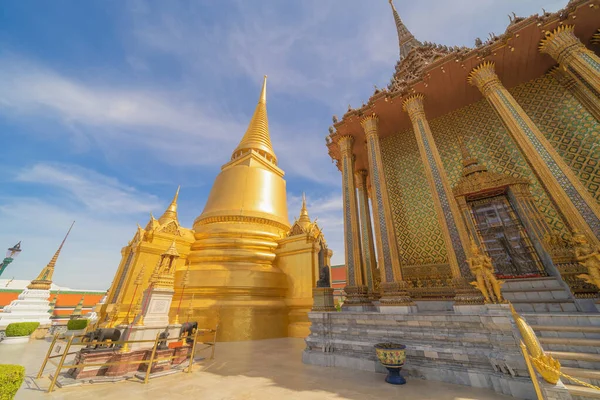 Pagoda Dorada Templo Del Buda Esmeralda Bangkok Tailandia Wat Phra — Foto de Stock