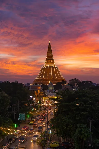 Fotos De Phra Pathom Chedi De Stock Phra Pathom Chedi Imagenes Libres De Derechos Depositphotos