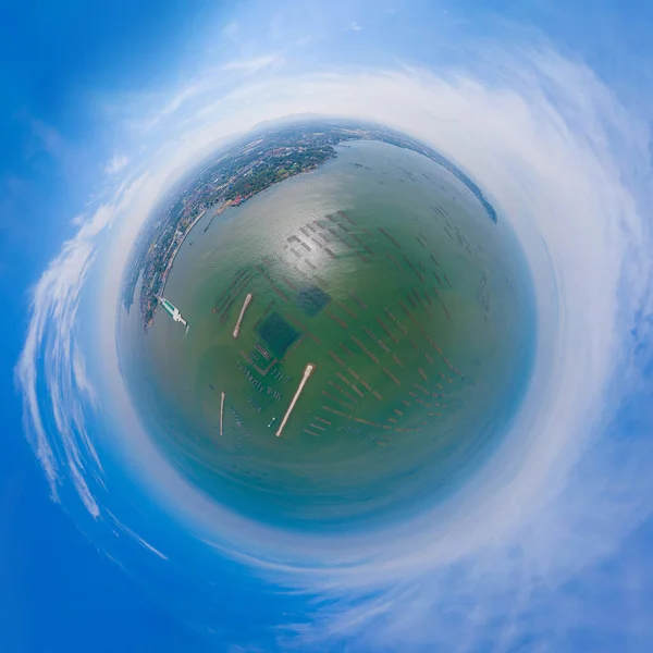 Маленькая Планета 360 Градусов Сферы Панорама Воздушного Вида Аквакультурные Сети — стоковое фото